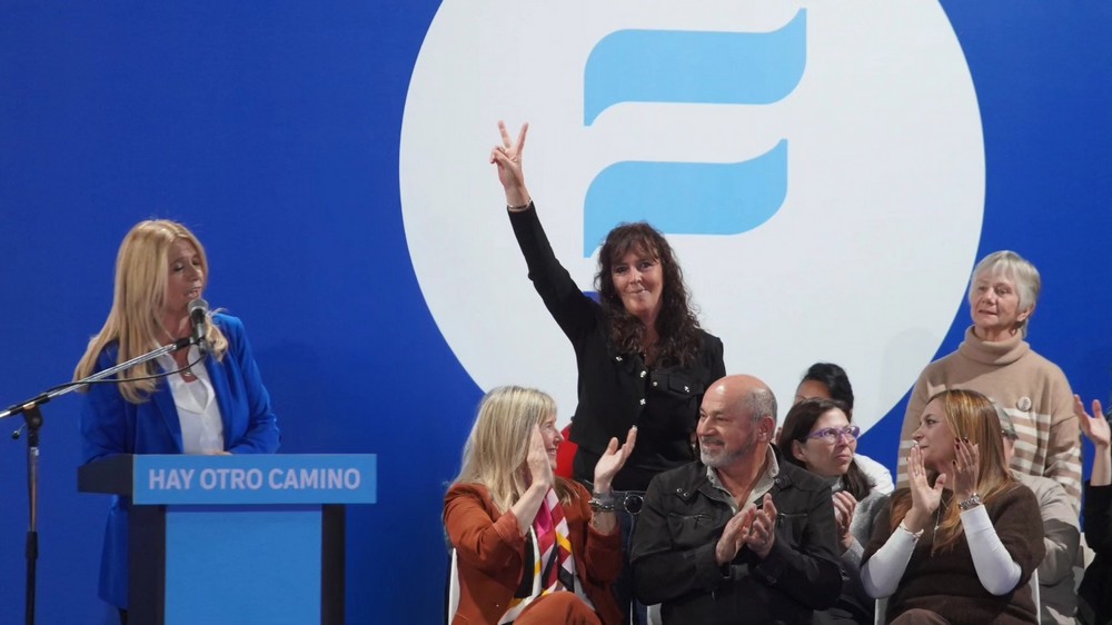 Fabiola Mosquera participó en Ensenada del acto de lanzamiento de la rama “Mujeres y Diversidades” del Movi...