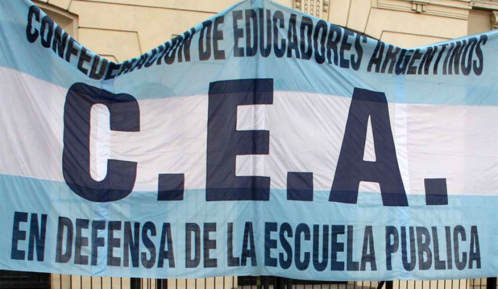 La CEA se declaró en alerta por salarios y rechazó el ataque al movimiento obrero