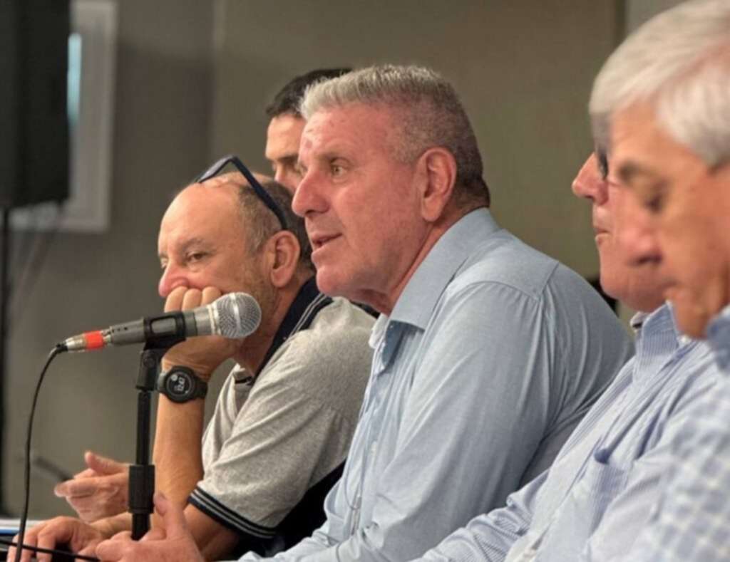 La Justicia laboral ordenó a Pettovello a reconocer a Mario Lavia como secretario general...
