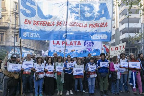SUTEBA PRESENTE: MULTITUDINARIA MARCHA FEDERAL POR LA EDUCACIÓN PÚBLICA, LA UNIVERSIDAD Y...