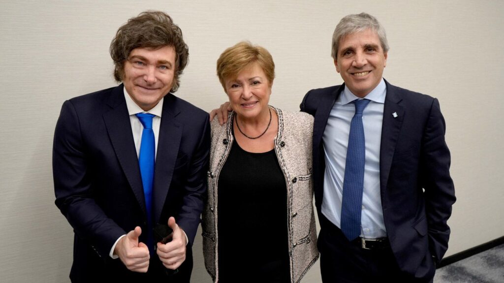 Tras la Reforma Laboral el FMI le pide a Milei una Reforma Previsional subiendo la edad jubilatoria e index...
