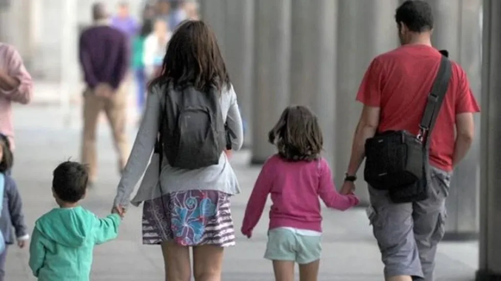 Una familia en la Ciudad de Buenos Aires necesitó casi $2,5 millones en mayo para ser considerada de clase ...