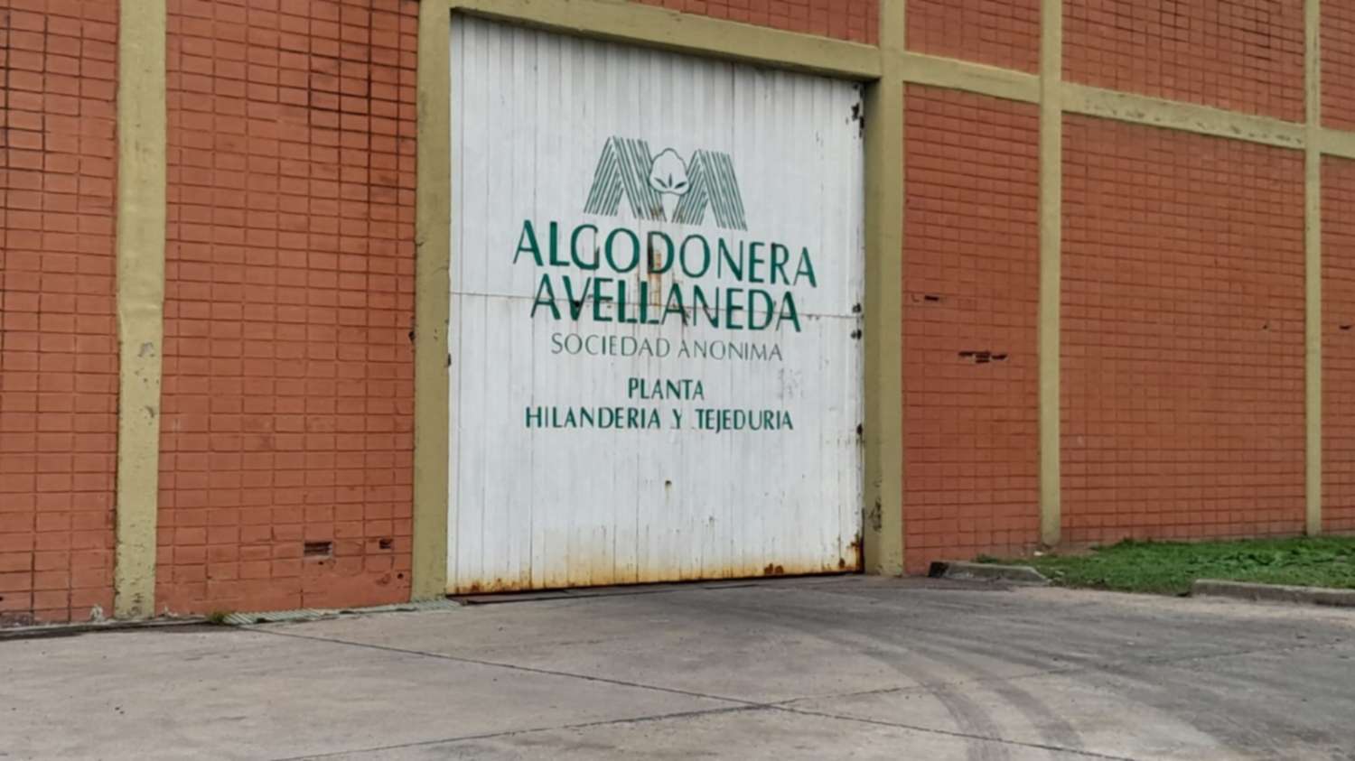 La algodonera de Vicentin no paga sueldos desde diciembre y más de 200 trabajadores esperan una decisión ju…