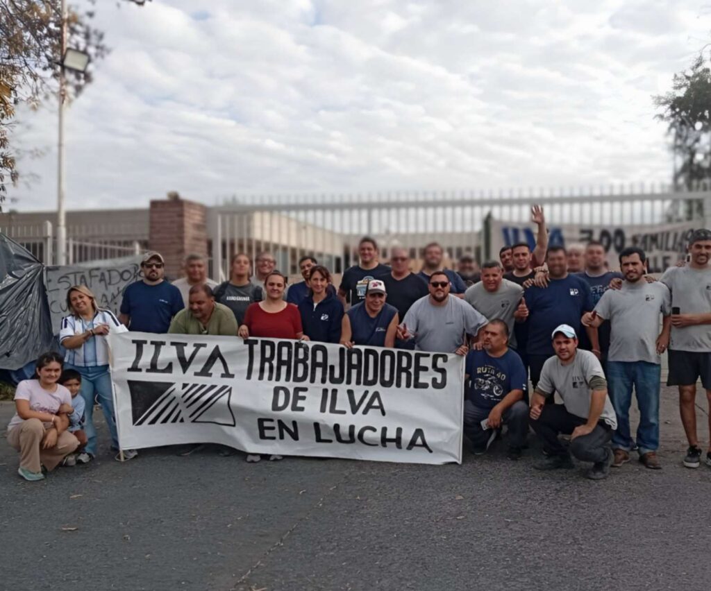 Al cumplirse 10 meses del comienzo del acampe, trabajadores de ILVA aguardan una decisión de la Justicia pa...