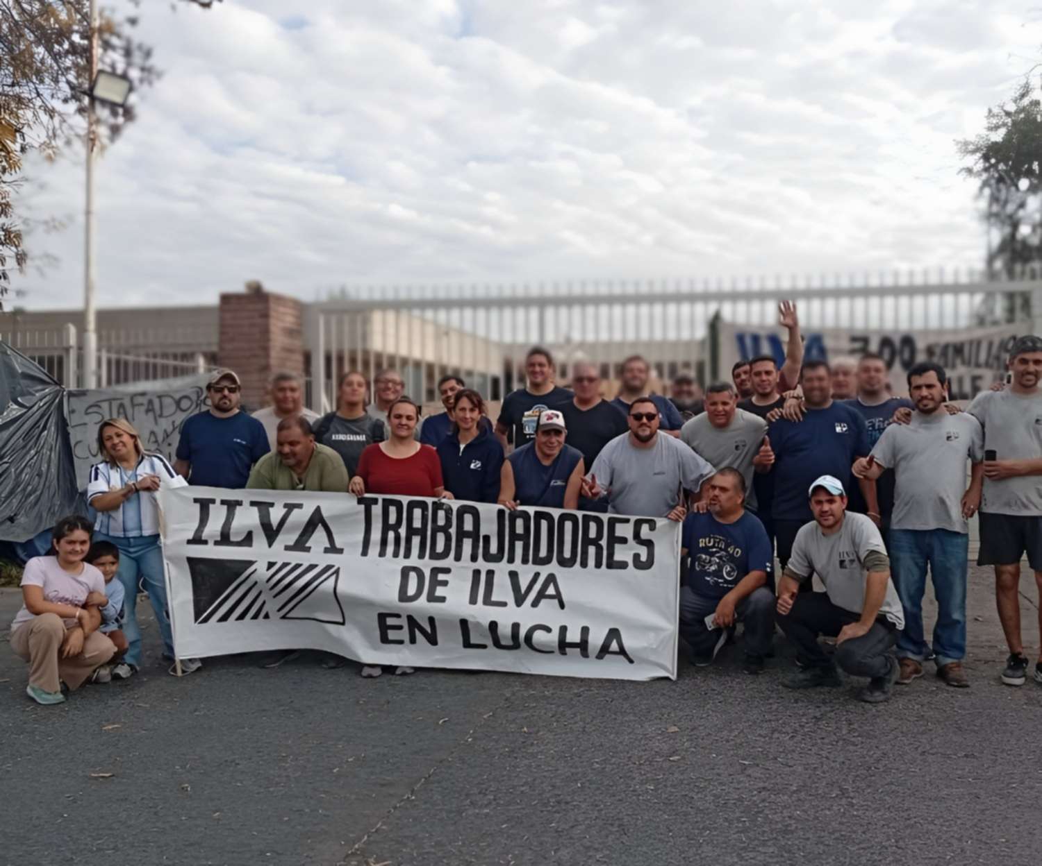 Al cumplirse 10 meses del comienzo del acampe, trabajadores de ILVA aguardan una decisión de la Justicia pa…